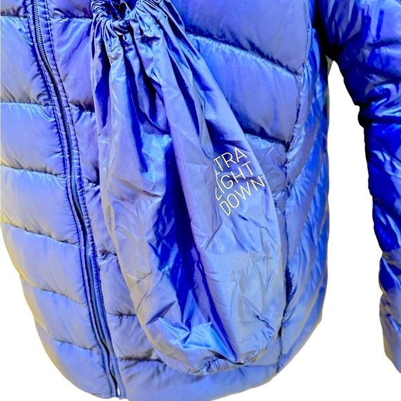 Nwt Uniqlo Blue ultra light down zip up Puffer Jacket pocketable size large - Picture 6 of 13